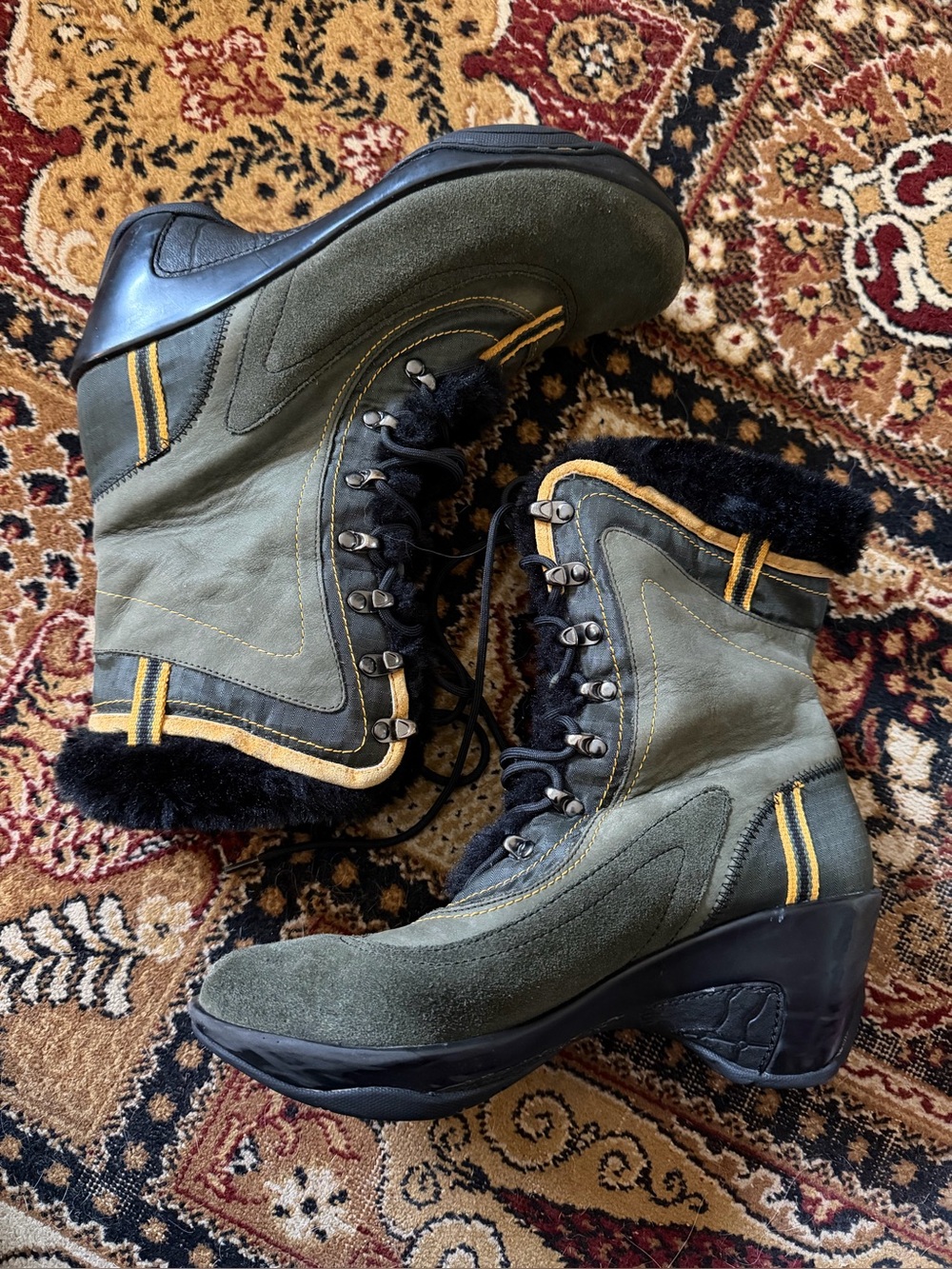 J-41 Pacific Women's Olive Green Suede Lace-Up Faux Fur Trim Boots Sz 8
